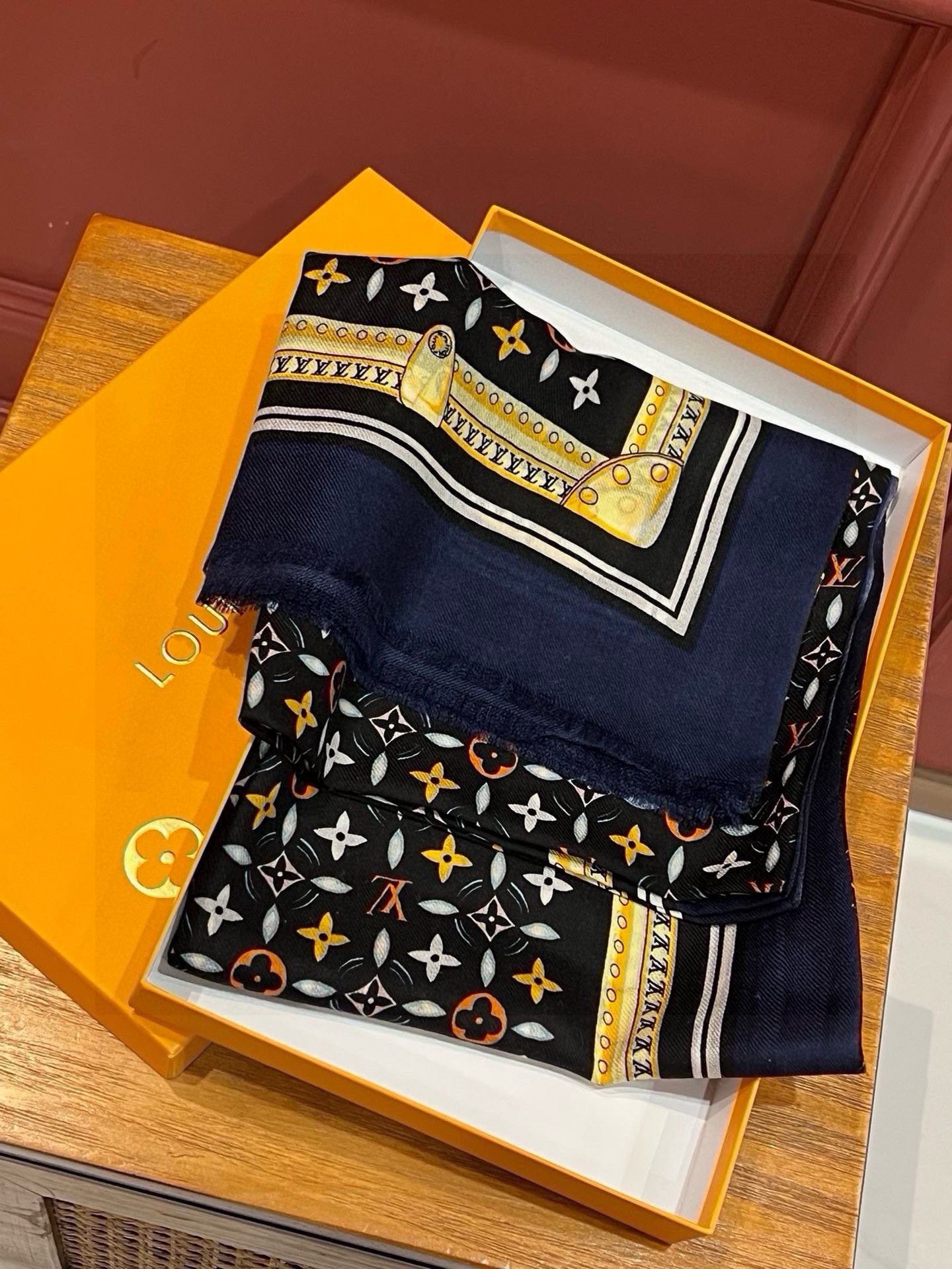 Louis Vuitton Scarf